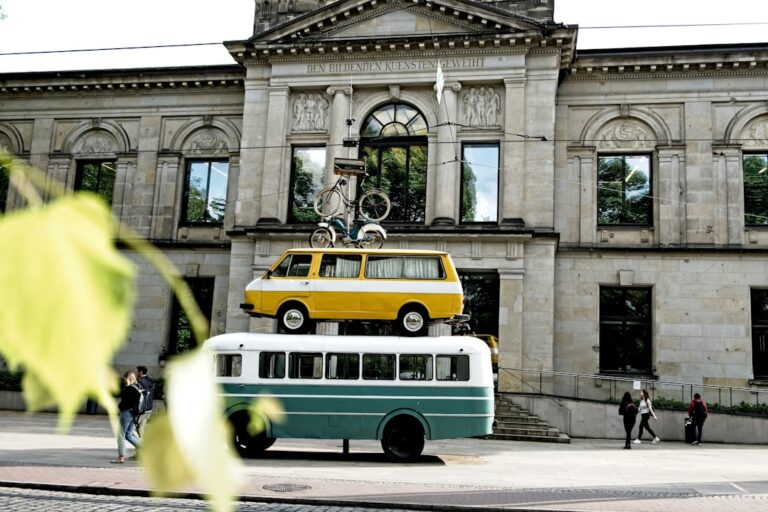 Jak wybrać autobus do przewozu pracowników?