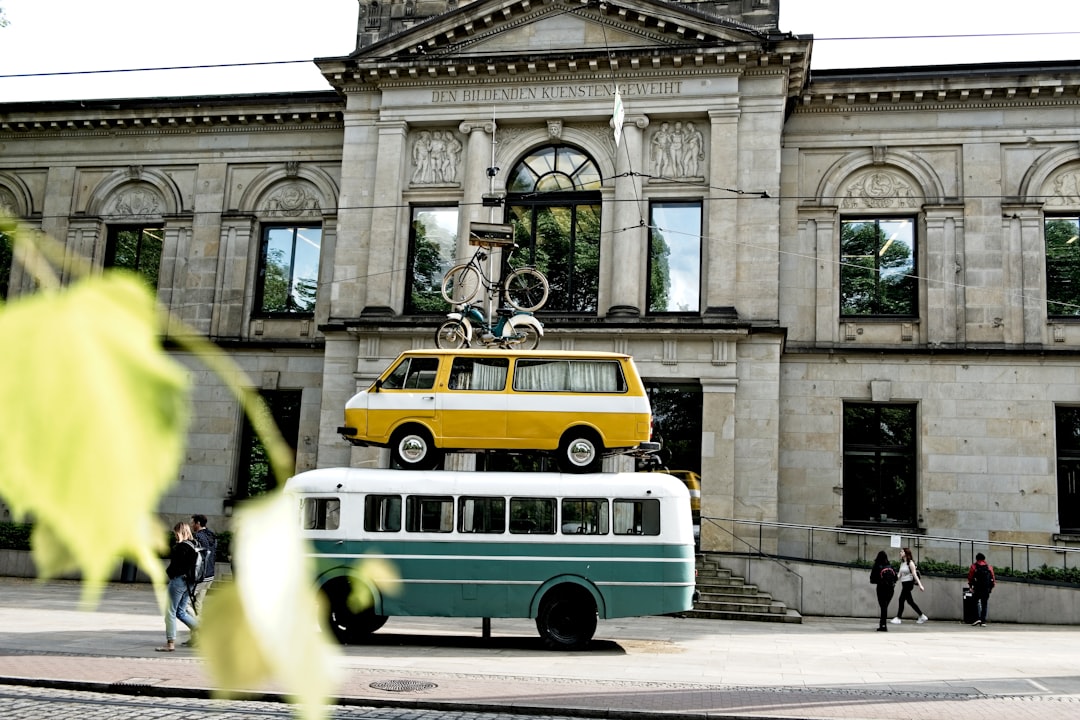 Jak wybrać autobus do przewozu pracowników?