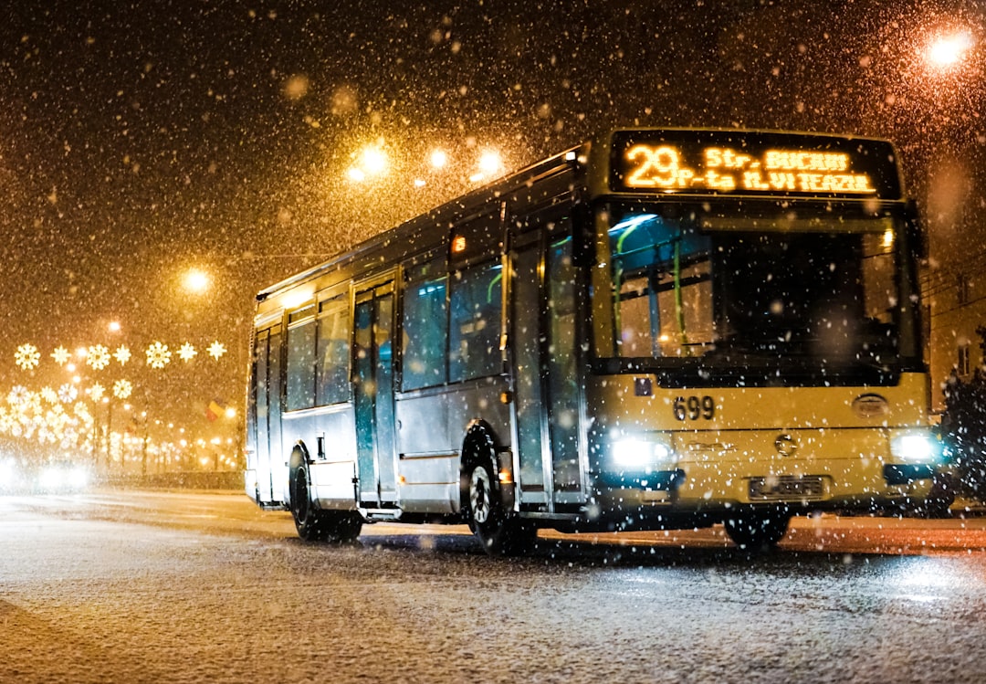 Najważniejsze cechy autobusów elektrycznych – czy warto inwestować?