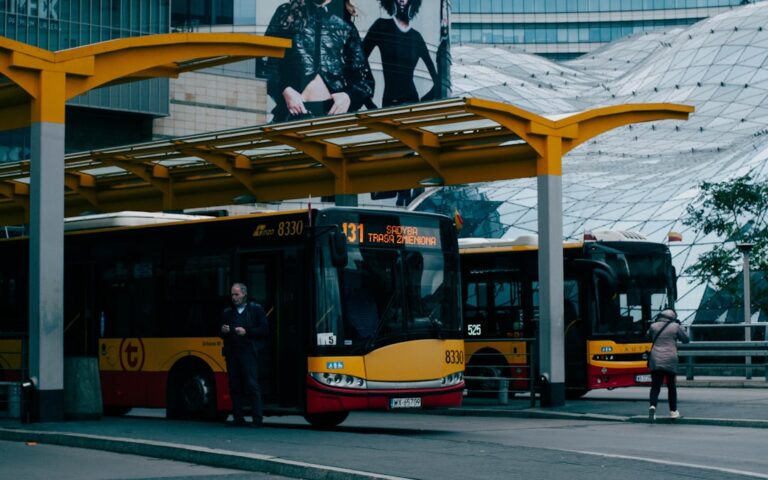 Usterki układu ABS w autobusach – przyczyny i naprawa